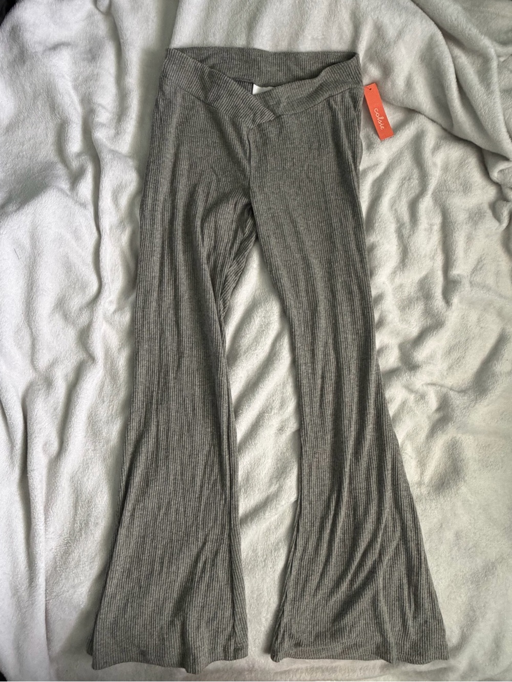 Colsie Ribbed Flare Lounge Pants in Heather Gray